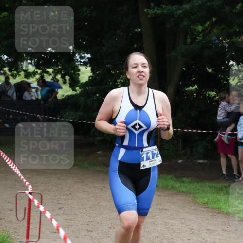 21.06.2025 - 27. Vierlanden-Triathlon Lena Gebhardt http://msf.ph/oto/7998889 15.06.2025 13:58:23 Laufen 117 meine-sportfotos.de