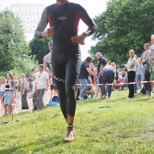 15.06.2025 - 27. Vierlanden-Triathlon KatJ http://msf.ph/oto/7998915 15.06.2025 09:56:15 Schwimmen 268, 277, 285, 314, 315, 323, 349, 357 meine-sportfotos.de