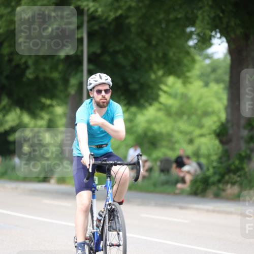15.06.2025 - 7 Türme Triathlon Yannick Fuchs http://msf.ph/oto/7998922 15.06.2025 13:13:49 Radfahren 195, 216, 563, 787, 1027, 1135 meine-sportfotos.de
