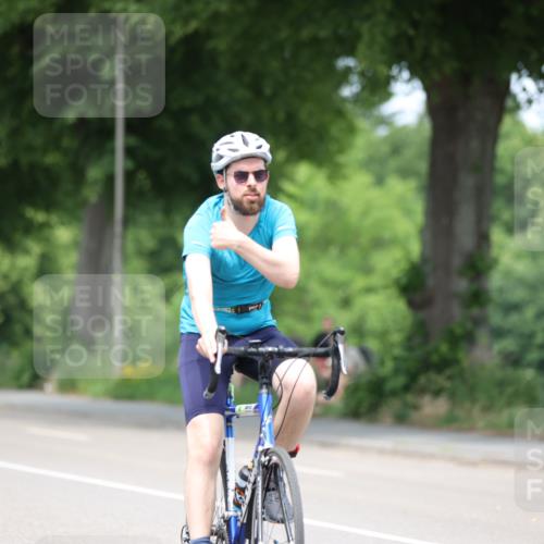 15.06.2025 - 7 Türme Triathlon Yannick Fuchs http://msf.ph/oto/7998933 15.06.2025 13:13:49 Radfahren 195, 216, 563, 787, 1027, 1135 meine-sportfotos.de