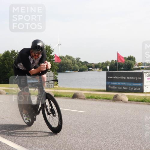 15.06.2025 - 27. Vierlanden-Triathlon H.Heesch http://msf.ph/oto/7998977 15.06.2025 10:01:37 Radfahren 178 meine-sportfotos.de