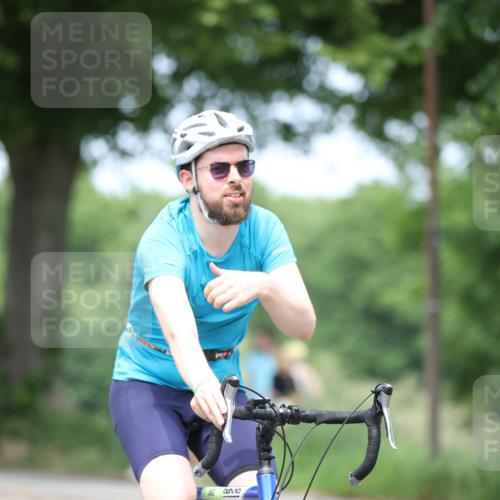 15.06.2025 - 7 Türme Triathlon Yannick Fuchs http://msf.ph/oto/7998978 15.06.2025 13:13:50 Radfahren 195, 216, 563, 787, 1135 meine-sportfotos.de