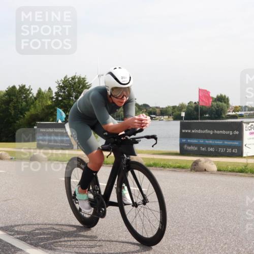 15.06.2025 - 27. Vierlanden-Triathlon H.Heesch http://msf.ph/oto/7998981 15.06.2025 10:01:57 Radfahren 11, 111, 191, 202, 255, 267, 307, 342 meine-sportfotos.de