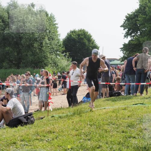 15.06.2025 - 27. Vierlanden-Triathlon KatJ http://msf.ph/oto/7999007 15.06.2025 09:56:17 Schwimmen 260, 268, 277, 285, 314, 315, 323, 349, 357 meine-sportfotos.de
