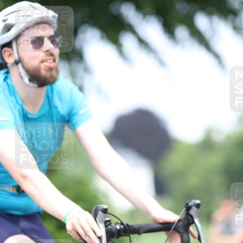 15.06.2025 - 7 Türme Triathlon Yannick Fuchs http://msf.ph/oto/7999016 15.06.2025 13:13:50 Radfahren 195, 216, 563, 787, 1135 meine-sportfotos.de