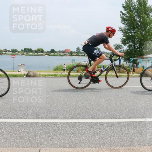 21.06.2025 - 27. Vierlanden-Triathlon H.Heesch http://msf.ph/oto/7999024 15.06.2025 12:31:44 Radfahren 785, 861, 1000, 1001, 1002, 1003 meine-sportfotos.de