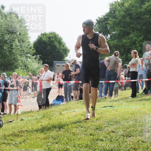 15.06.2025 - 27. Vierlanden-Triathlon KatJ http://msf.ph/oto/7999073 15.06.2025 09:56:18 Schwimmen 260, 277, 285, 314, 315, 323, 349, 357, 438 meine-sportfotos.de