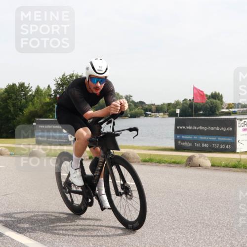 15.06.2025 - 27. Vierlanden-Triathlon H.Heesch http://msf.ph/oto/7999074 15.06.2025 10:13:04 Radfahren 78 meine-sportfotos.de