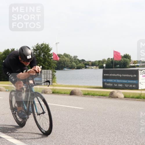 15.06.2025 - 27. Vierlanden-Triathlon H.Heesch http://msf.ph/oto/7999091 15.06.2025 10:13:48 Radfahren 4 meine-sportfotos.de