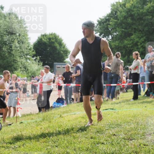 15.06.2025 - 27. Vierlanden-Triathlon KatJ http://msf.ph/oto/7999092 15.06.2025 09:56:19 Schwimmen 260, 277, 285, 314, 315, 323, 349, 357, 438 meine-sportfotos.de