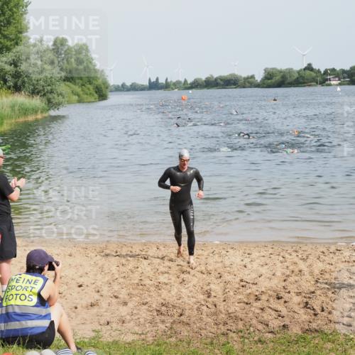 21.06.2025 - 27. Vierlanden-Triathlon MichiJ http://msf.ph/oto/7999105 15.06.2026 10:03:16 Schwimmen 406 meine-sportfotos.de