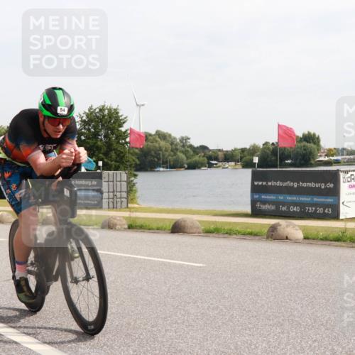 15.06.2025 - 27. Vierlanden-Triathlon H.Heesch http://msf.ph/oto/7999115 15.06.2025 10:16:42 Radfahren 39, 54 meine-sportfotos.de