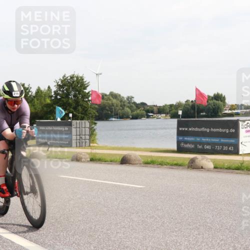 15.06.2025 - 27. Vierlanden-Triathlon H.Heesch http://msf.ph/oto/7999159 15.06.2025 10:19:18 Radfahren 37, 216, 387, 399 meine-sportfotos.de