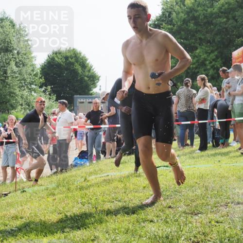 15.06.2025 - 27. Vierlanden-Triathlon KatJ http://msf.ph/oto/7999169 15.06.2025 09:56:21 Schwimmen 260, 277, 314, 315, 323, 349, 438 meine-sportfotos.de