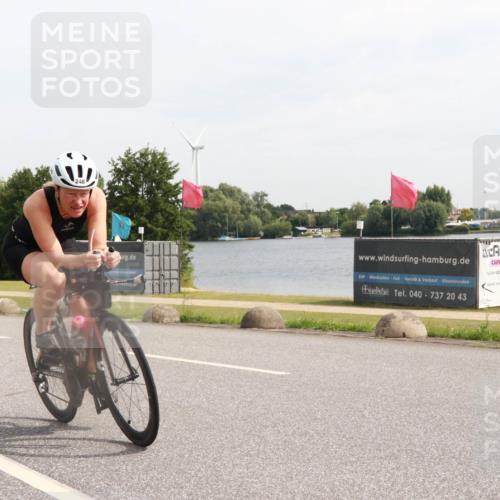 15.06.2025 - 27. Vierlanden-Triathlon H.Heesch http://msf.ph/oto/7999174 15.06.2025 10:19:52 Radfahren 246 meine-sportfotos.de
