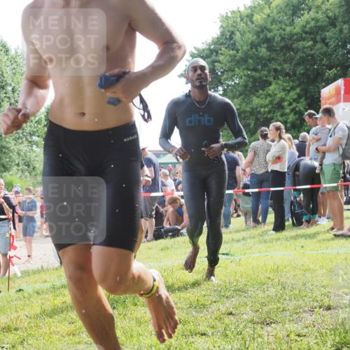 15.06.2025 - 27. Vierlanden-Triathlon KatJ http://msf.ph/oto/7999204 15.06.2025 09:56:22 Schwimmen 260, 314, 315, 323, 349, 438 meine-sportfotos.de