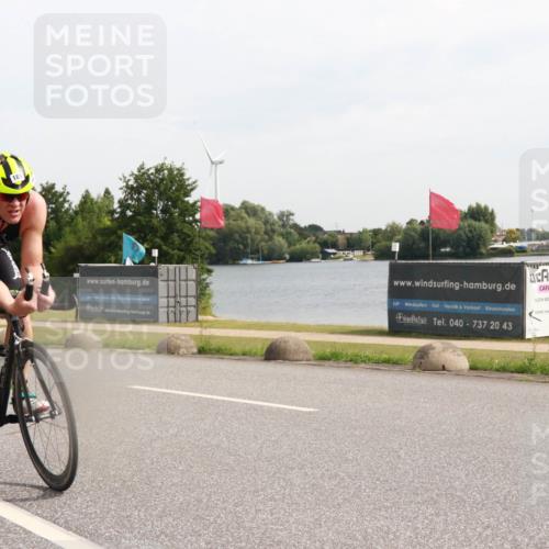 15.06.2025 - 27. Vierlanden-Triathlon H.Heesch http://msf.ph/oto/7999219 15.06.2025 10:20:38 Radfahren 71, 181, 182, 227, 513 meine-sportfotos.de