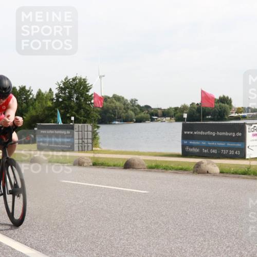 15.06.2025 - 27. Vierlanden-Triathlon H.Heesch http://msf.ph/oto/7999245 15.06.2025 10:21:18 Radfahren 108, 168, 540 meine-sportfotos.de