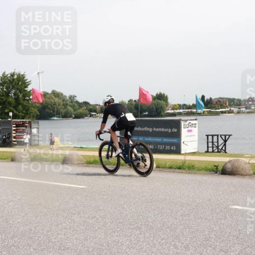 21.06.2025 - 27. Vierlanden-Triathlon H.Heesch http://msf.ph/oto/7999248 15.06.2025 11:38:53 Radfahren 744 meine-sportfotos.de