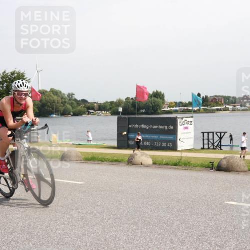 21.06.2025 - 27. Vierlanden-Triathlon H.Heesch http://msf.ph/oto/7999281 15.06.2025 11:39:04 Radfahren 227, 732 meine-sportfotos.de