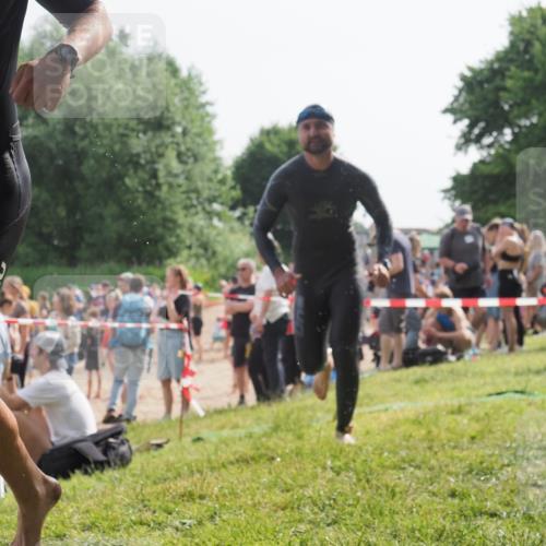 15.06.2025 - 27. Vierlanden-Triathlon KatJ http://msf.ph/oto/7999309 15.06.2025 09:56:25 Schwimmen 260, 314, 315, 323, 438 meine-sportfotos.de