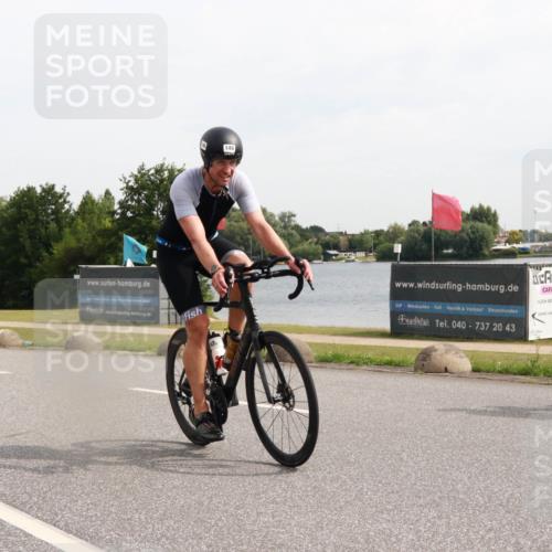 15.06.2025 - 27. Vierlanden-Triathlon H.Heesch http://msf.ph/oto/7999311 15.06.2025 10:22:19 Radfahren 39, 54, 73, 82, 149, 207, 466, 612, 618 meine-sportfotos.de