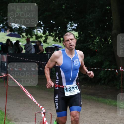 21.06.2025 - 27. Vierlanden-Triathlon Lena Gebhardt http://msf.ph/oto/7999315 15.06.2025 14:00:26 Laufen 1291 meine-sportfotos.de