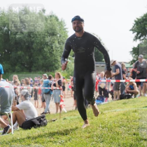 15.06.2025 - 27. Vierlanden-Triathlon KatJ http://msf.ph/oto/7999328 15.06.2025 09:56:25 Schwimmen 260, 314, 315, 323, 438 meine-sportfotos.de