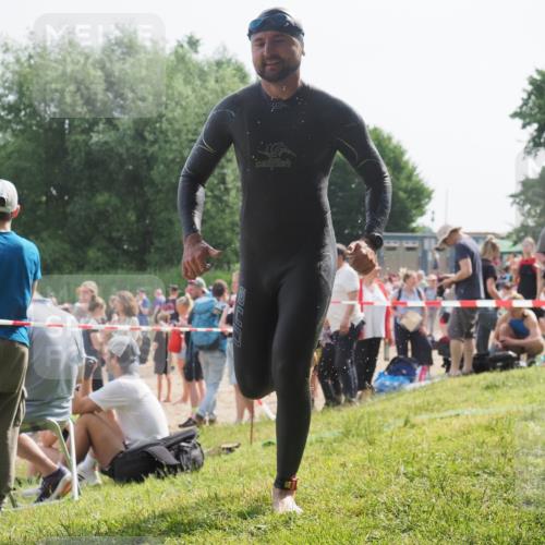 15.06.2025 - 27. Vierlanden-Triathlon KatJ http://msf.ph/oto/7999335 15.06.2025 09:56:26 Schwimmen 260, 314, 315, 323, 438 meine-sportfotos.de