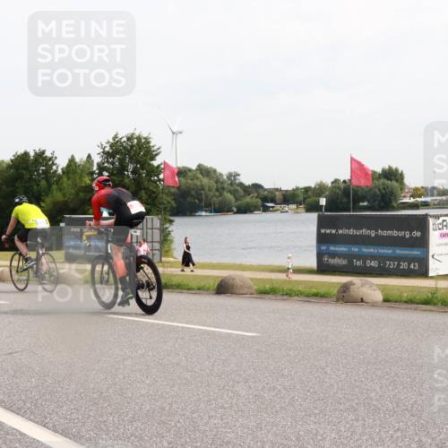 15.06.2025 - 27. Vierlanden-Triathlon H.Heesch http://msf.ph/oto/7999384 15.06.2025 10:23:12 Radfahren 80, 570, 620 meine-sportfotos.de