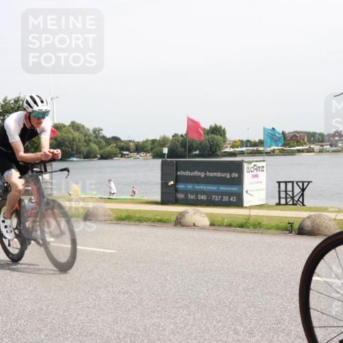 21.06.2025 - 27. Vierlanden-Triathlon H.Heesch http://msf.ph/oto/7999401 15.06.2025 11:39:17 Radfahren 220, 641, 667, 723, 746, 808 meine-sportfotos.de