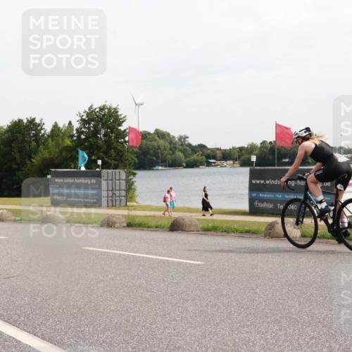 15.06.2025 - 27. Vierlanden-Triathlon H.Heesch http://msf.ph/oto/7999407 15.06.2025 10:23:16 Radfahren 80, 570, 597, 620 meine-sportfotos.de