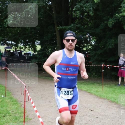 21.06.2025 - 27. Vierlanden-Triathlon Lena Gebhardt http://msf.ph/oto/7999413 15.06.2025 14:00:36 Laufen 202, 285 meine-sportfotos.de