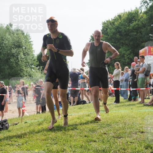 15.06.2025 - 27. Vierlanden-Triathlon KatJ http://msf.ph/oto/7999446 15.06.2025 09:56:41 Schwimmen 254, 276, 286, 320, 341 meine-sportfotos.de