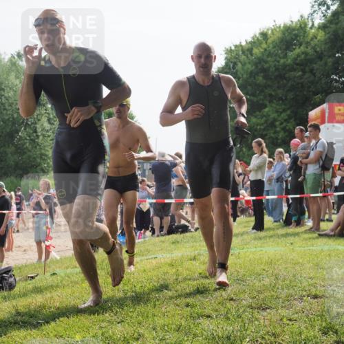 15.06.2025 - 27. Vierlanden-Triathlon KatJ http://msf.ph/oto/7999456 15.06.2025 09:56:42 Schwimmen 254, 276, 281, 286, 320, 341 meine-sportfotos.de