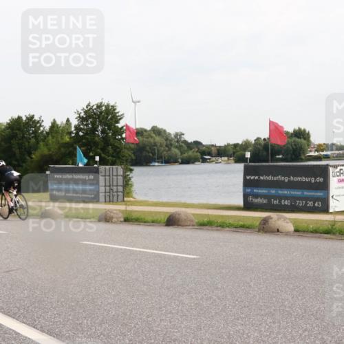 15.06.2025 - 27. Vierlanden-Triathlon H.Heesch http://msf.ph/oto/7999469 15.06.2025 10:23:28 Radfahren 60, 64, 507, 608 meine-sportfotos.de