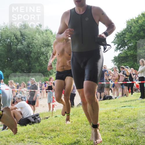 15.06.2025 - 27. Vierlanden-Triathlon KatJ http://msf.ph/oto/7999472 15.06.2025 09:56:42 Schwimmen 254, 276, 281, 286, 320, 341 meine-sportfotos.de