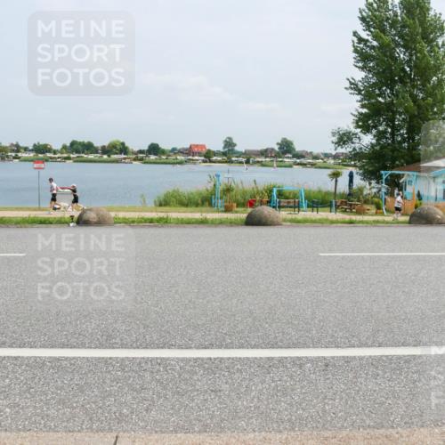 21.06.2025 - 27. Vierlanden-Triathlon H.Heesch http://msf.ph/oto/7999479 15.06.2025 12:31:48 Radfahren 861 meine-sportfotos.de