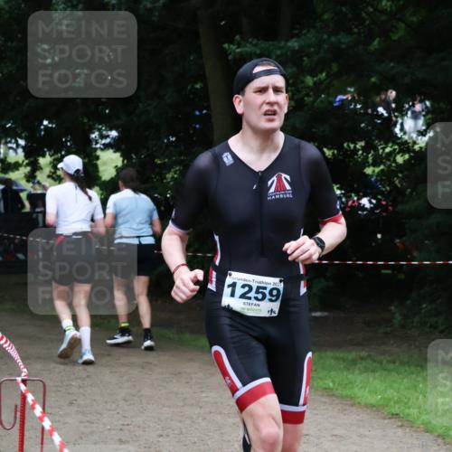 21.06.2025 - 27. Vierlanden-Triathlon Lena Gebhardt http://msf.ph/oto/7999489 15.06.2025 14:00:44 Laufen 20251, 1259 meine-sportfotos.de