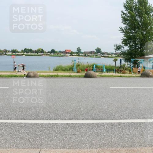 21.06.2025 - 27. Vierlanden-Triathlon H.Heesch http://msf.ph/oto/7999498 15.06.2025 12:31:48 Radfahren 861 meine-sportfotos.de