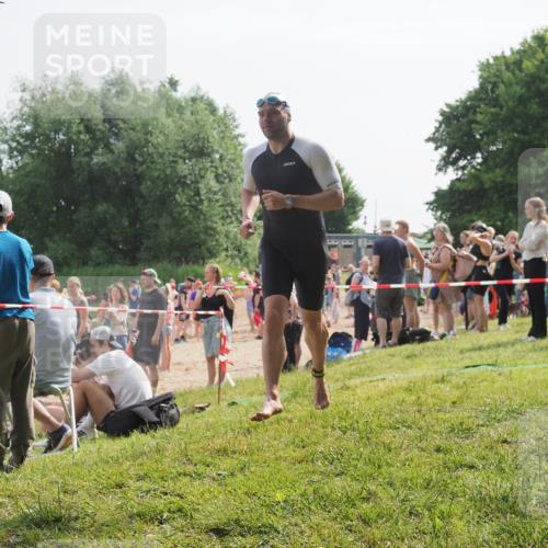 15.06.2025 - 27. Vierlanden-Triathlon KatJ http://msf.ph/oto/7999520 15.06.2025 09:56:46 Schwimmen 254, 275, 276, 281, 286, 320, 341 meine-sportfotos.de