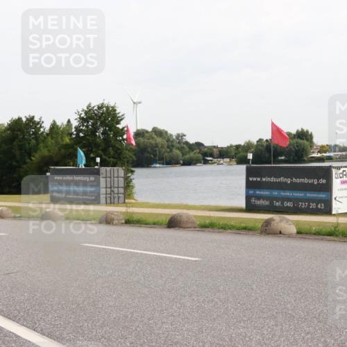 15.06.2025 - 27. Vierlanden-Triathlon H.Heesch http://msf.ph/oto/7999524 15.06.2025 10:23:32 Radfahren 64, 226, 507 meine-sportfotos.de