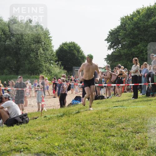 15.06.2025 - 27. Vierlanden-Triathlon KatJ http://msf.ph/oto/7999551 15.06.2025 09:56:48 Schwimmen 254, 258, 275, 276, 281, 286, 301, 320, 341 meine-sportfotos.de