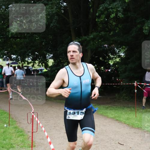 21.06.2025 - 27. Vierlanden-Triathlon Lena Gebhardt http://msf.ph/oto/7999558 15.06.2025 14:00:46 Laufen 1315, 4 meine-sportfotos.de