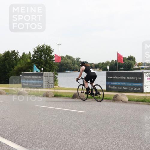 15.06.2025 - 27. Vierlanden-Triathlon H.Heesch http://msf.ph/oto/7999577 15.06.2025 10:23:34 Radfahren 226, 507, 559 meine-sportfotos.de