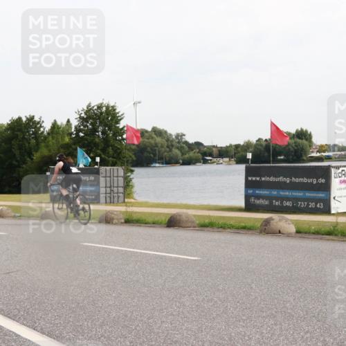 15.06.2025 - 27. Vierlanden-Triathlon H.Heesch http://msf.ph/oto/7999582 15.06.2025 10:23:35 Radfahren 226, 507, 559 meine-sportfotos.de