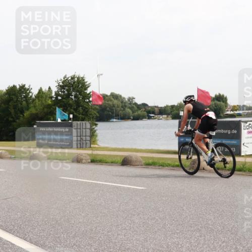 15.06.2025 - 27. Vierlanden-Triathlon H.Heesch http://msf.ph/oto/7999601 15.06.2025 10:23:42 Radfahren 559 meine-sportfotos.de