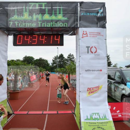 15.06.2025 - 7 Türme Triathlon Michael Strokosch http://msf.ph/oto/7999602 15.06.2025 14:34:14 Ziel 516 meine-sportfotos.de