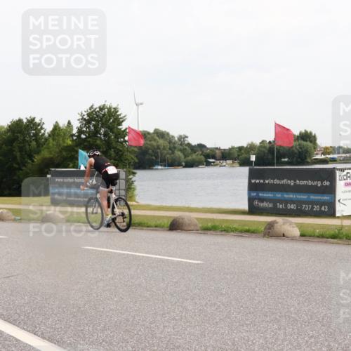 15.06.2025 - 27. Vierlanden-Triathlon H.Heesch http://msf.ph/oto/7999609 15.06.2025 10:23:43 Radfahren 163 meine-sportfotos.de