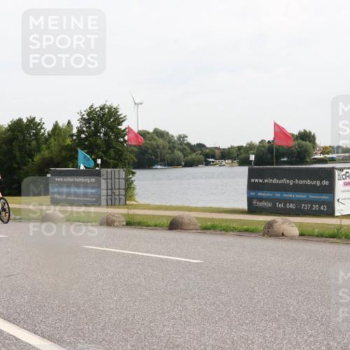 15.06.2025 - 27. Vierlanden-Triathlon H.Heesch http://msf.ph/oto/7999614 15.06.2025 10:23:43 Radfahren 163 meine-sportfotos.de